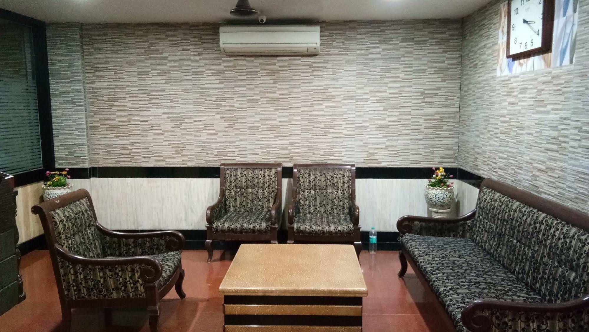 Hotel Arch Manor Deluxe Bhopal Exterior photo