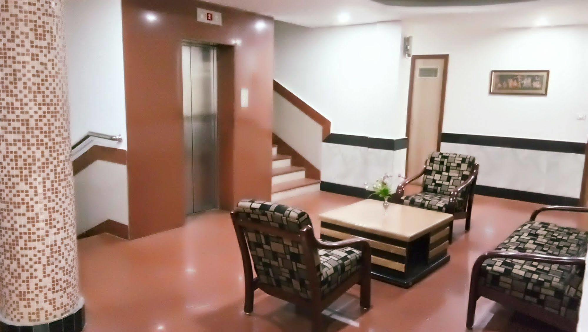 Hotel Arch Manor Deluxe Bhopal Exterior photo